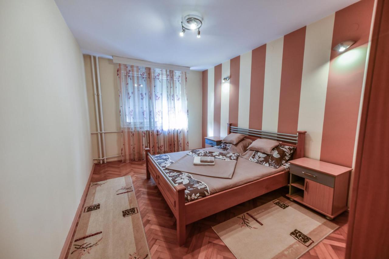 Appartamento Lux Apartman Cvetkovic Kraljevo Esterno foto