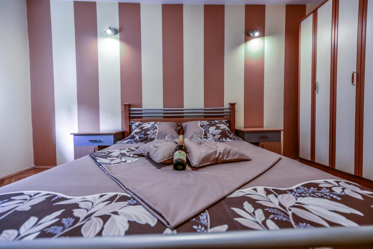 Appartamento Lux Apartman Cvetkovic Kraljevo Esterno foto