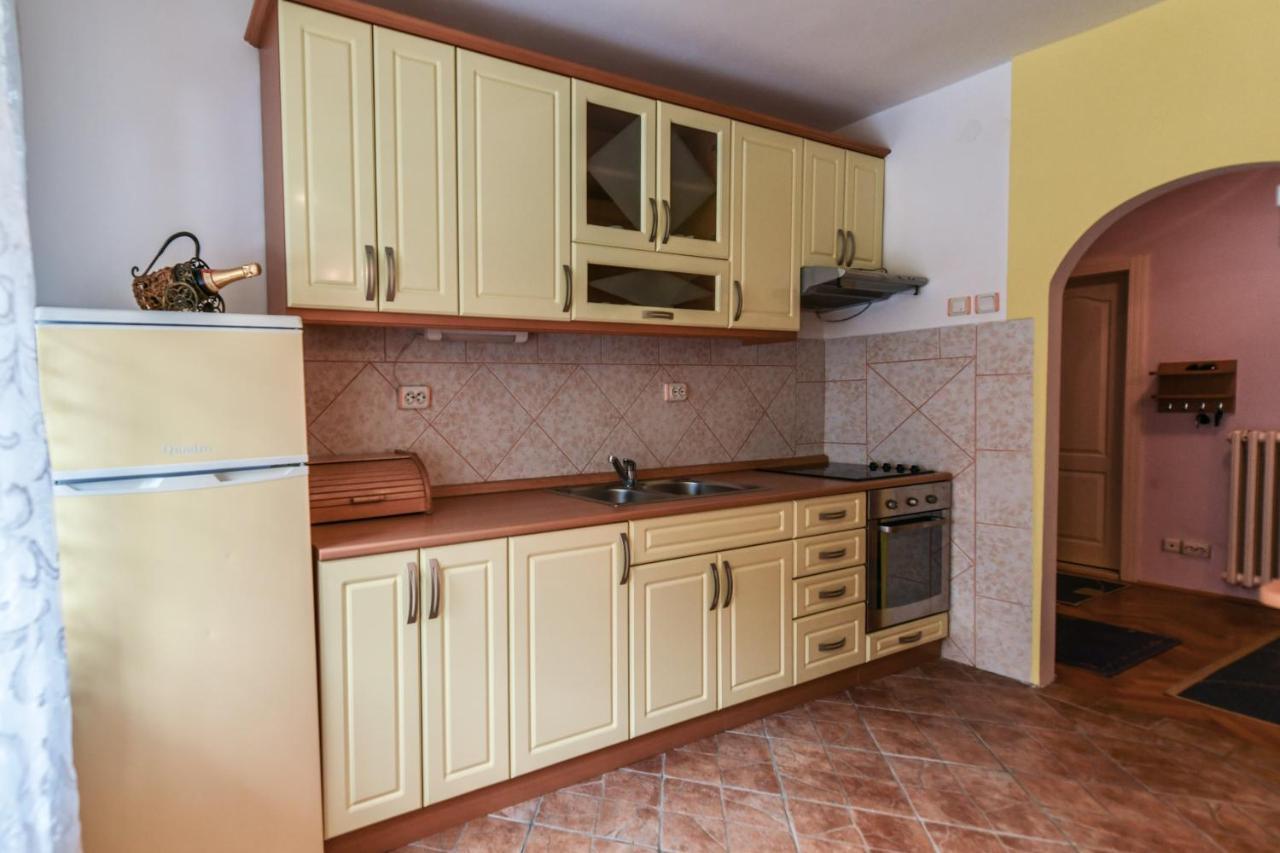 Appartamento Lux Apartman Cvetkovic Kraljevo Esterno foto